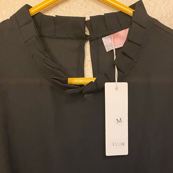 NWT Black Lace Sleeve Blouse - Picture 3 of 4